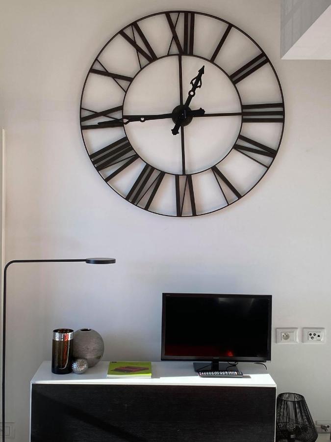Superbe Studio Au Centre De Vence Appartement Buitenkant foto